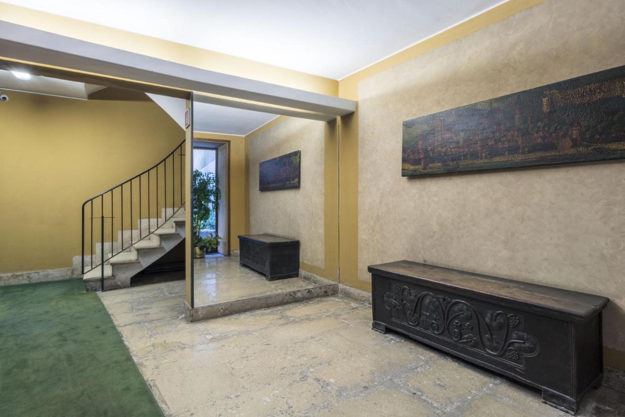 Easylife - San Babila - Elegante E Rifinito Bilocale Nel Cuore Della Citta Milano Eksteriør bilde